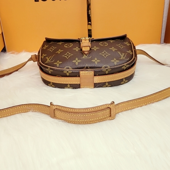 💯% Authentic Louis Vuitton Crossbody bag Jeune Fille PM - Picture 10 of 15